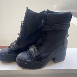 Converse platform boots. Size 7